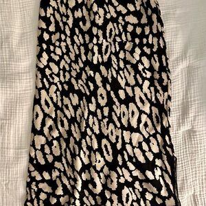 Stylish Black and Cream Leopard Print Skirt